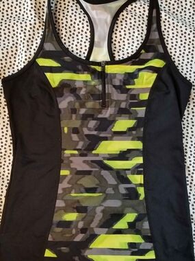 Women's Marc New York Neon Yellow & Black Zip-Front Athletic Performance Tank
